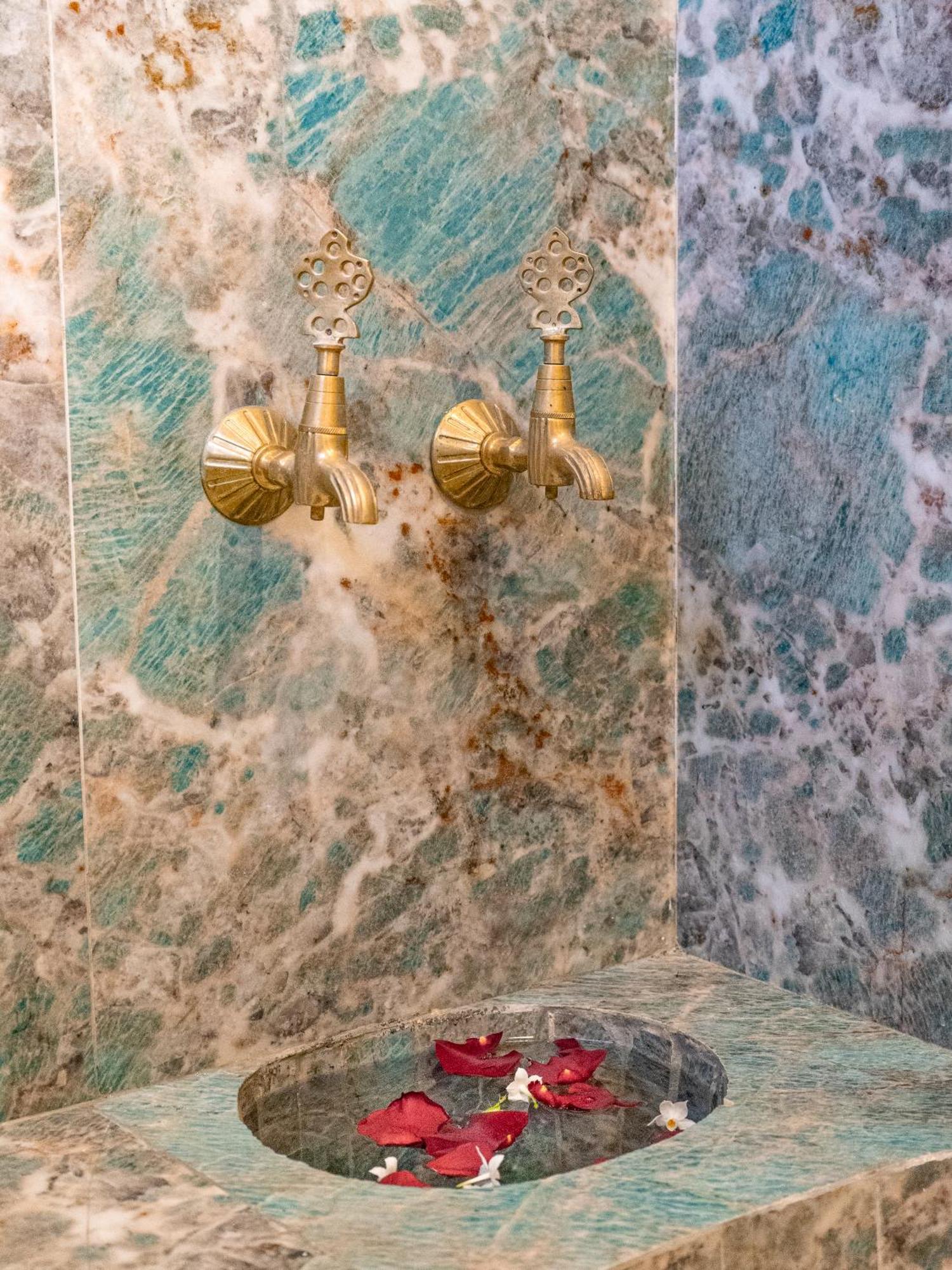 Absinthe Guest House طنجة المظهر الخارجي الصورة